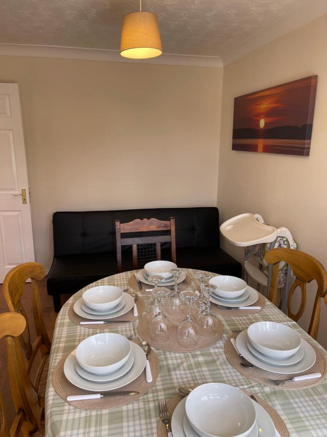 Large, Quiet, Sleeps 16, 4 Bathrooms, Parking, Leicester Extérieur photo