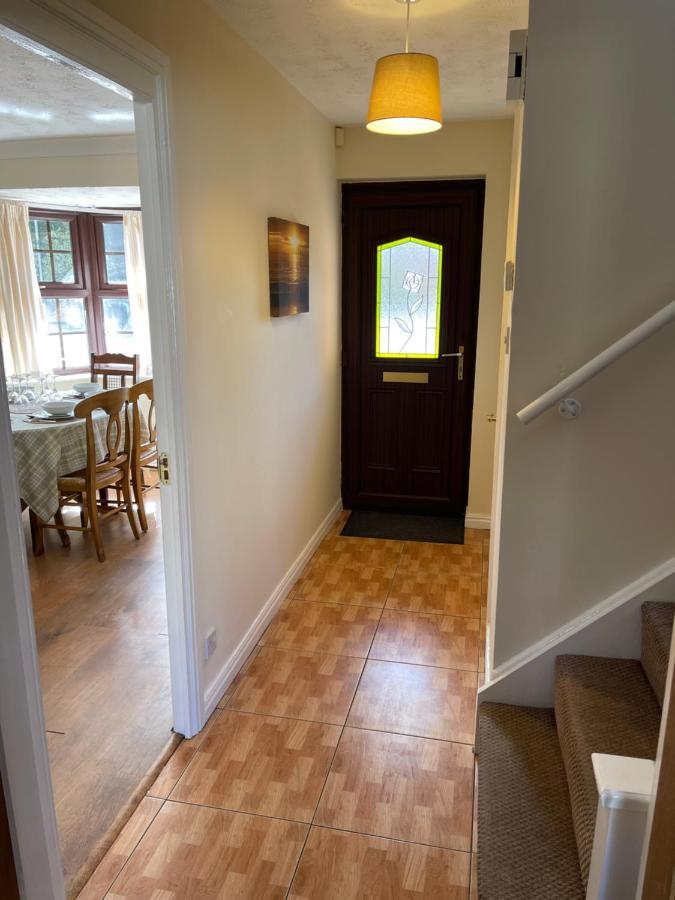 Large, Quiet, Sleeps 16, 4 Bathrooms, Parking, Leicester Extérieur photo